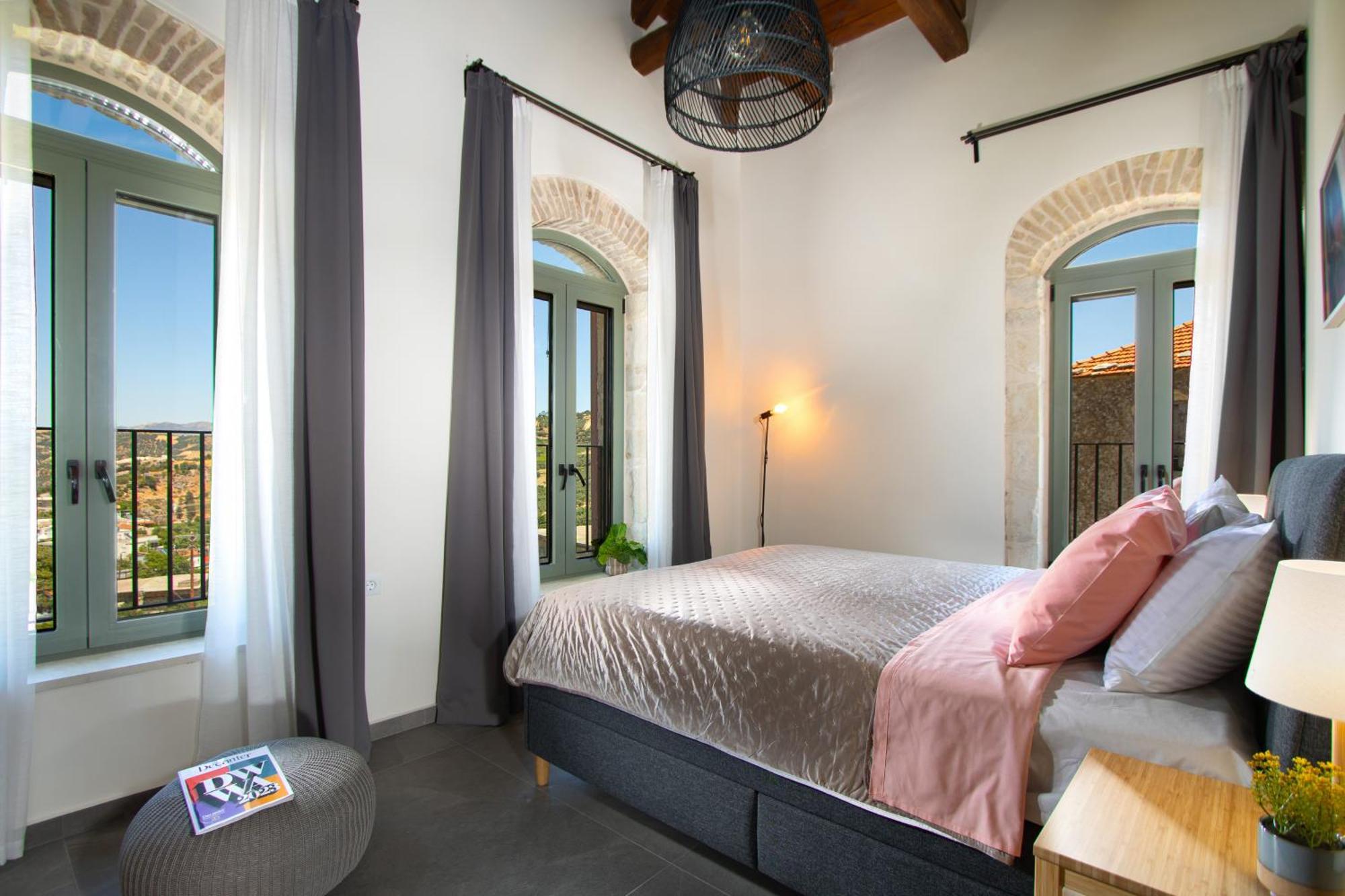 Divine Crete